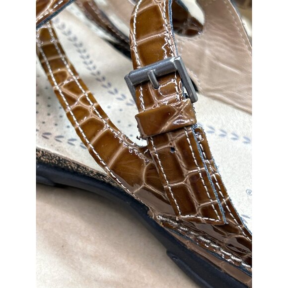 Ecco Womens Living Thong Sandals EU 40 US 9-9.5 Brown Croc Embossed Leather - Picture 8 of 8